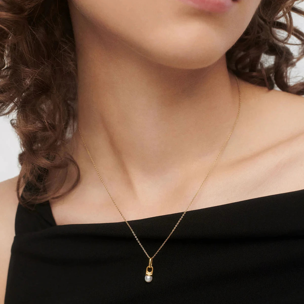 Small Pearl Pendant