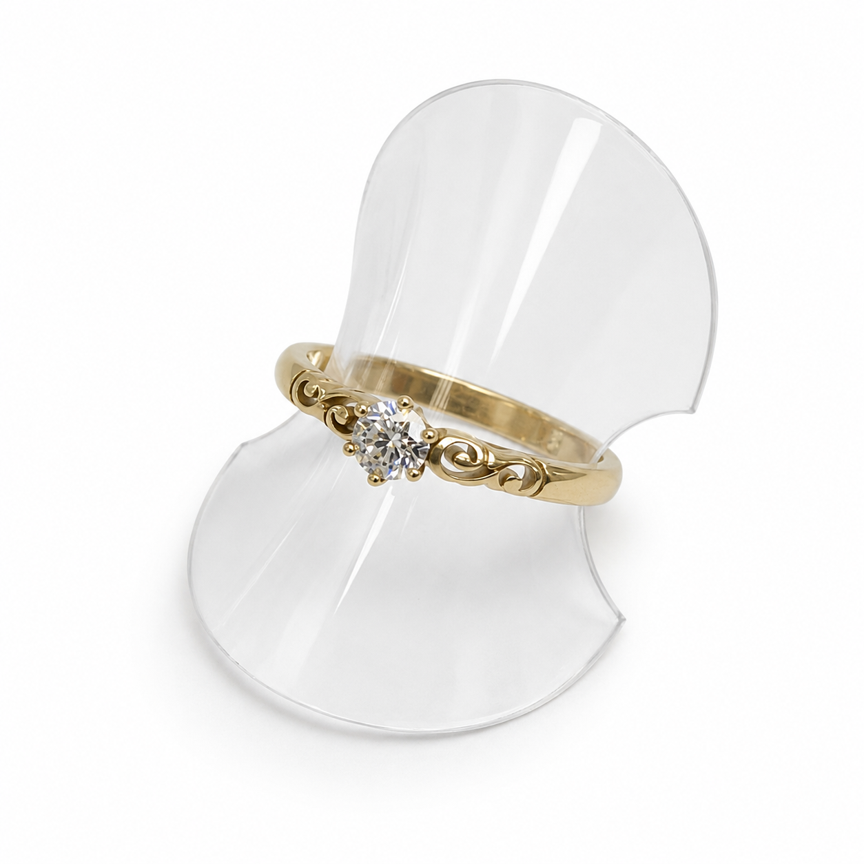 Zoe 9ct Gold 0.26ct Diamond Filigree Engagement Ring (Size M)