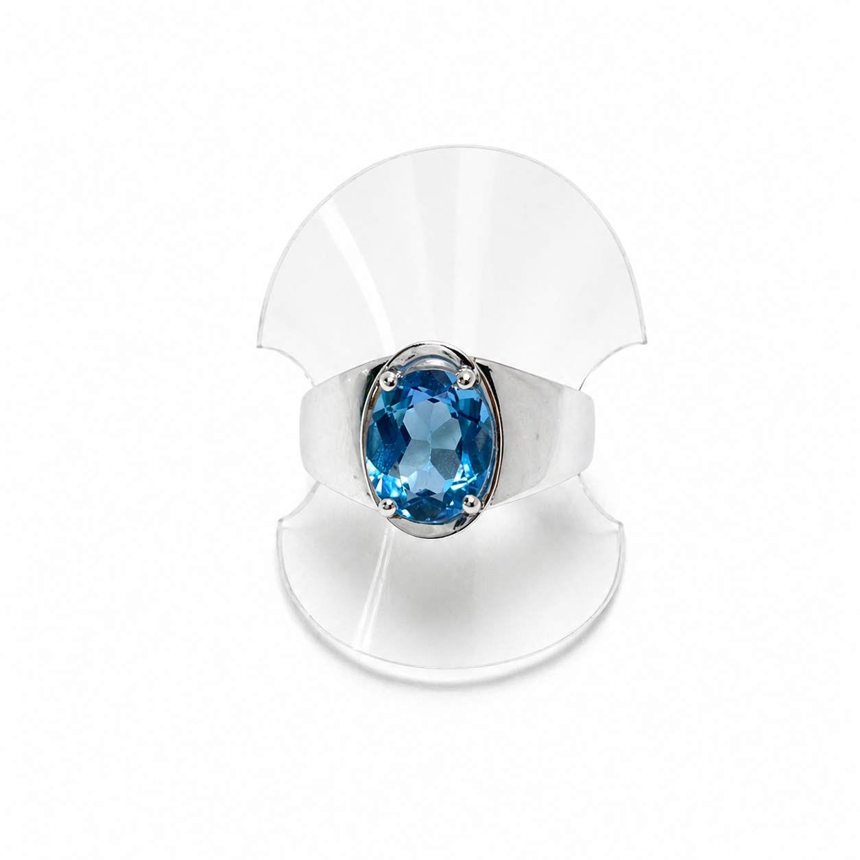 Cordelia Blue Topaz 9ct White Gold Ring (Size Q)