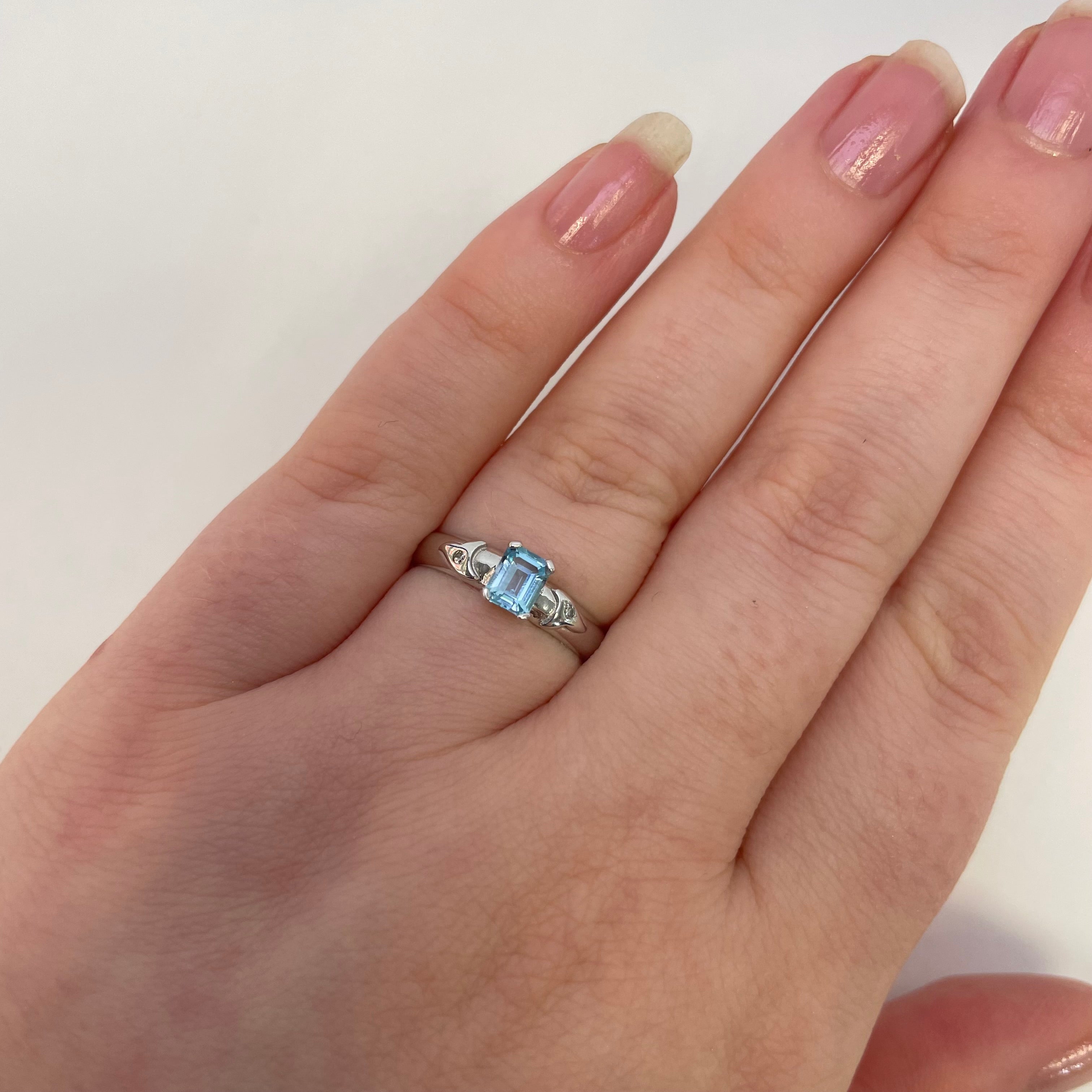 Celine 9ct White Gold Emerald Cut Blue Topaz Diamond Ring (Size M)