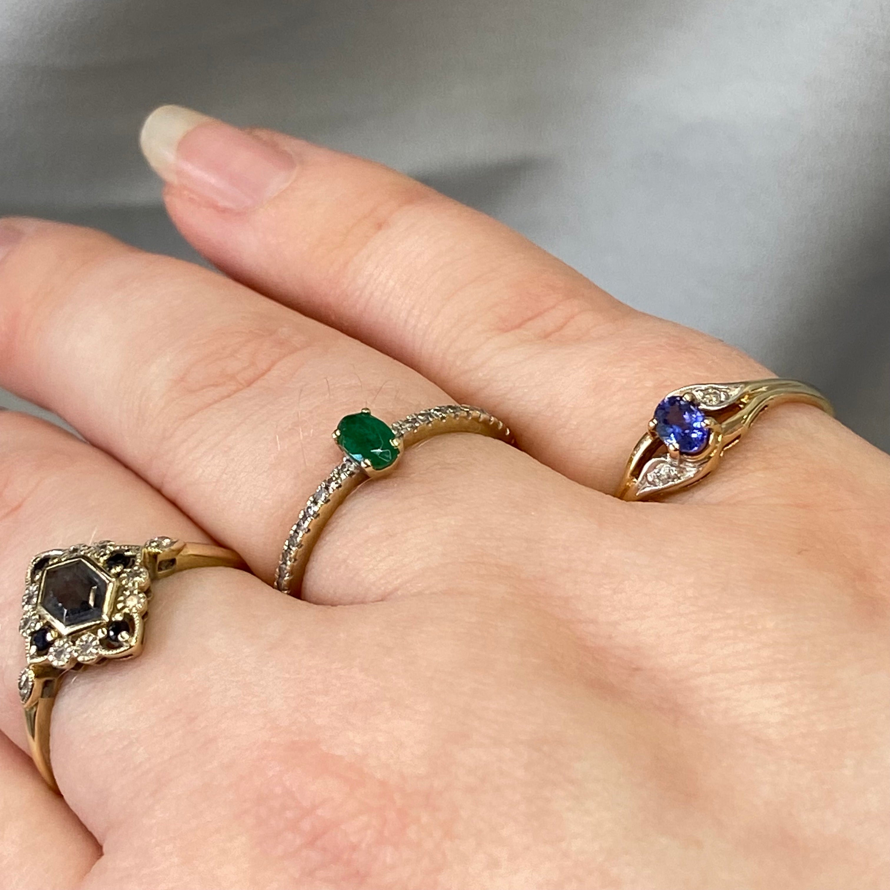 Bridgette Ceylon Sapphire & Diamond 9ct Gold Ring (Size N)