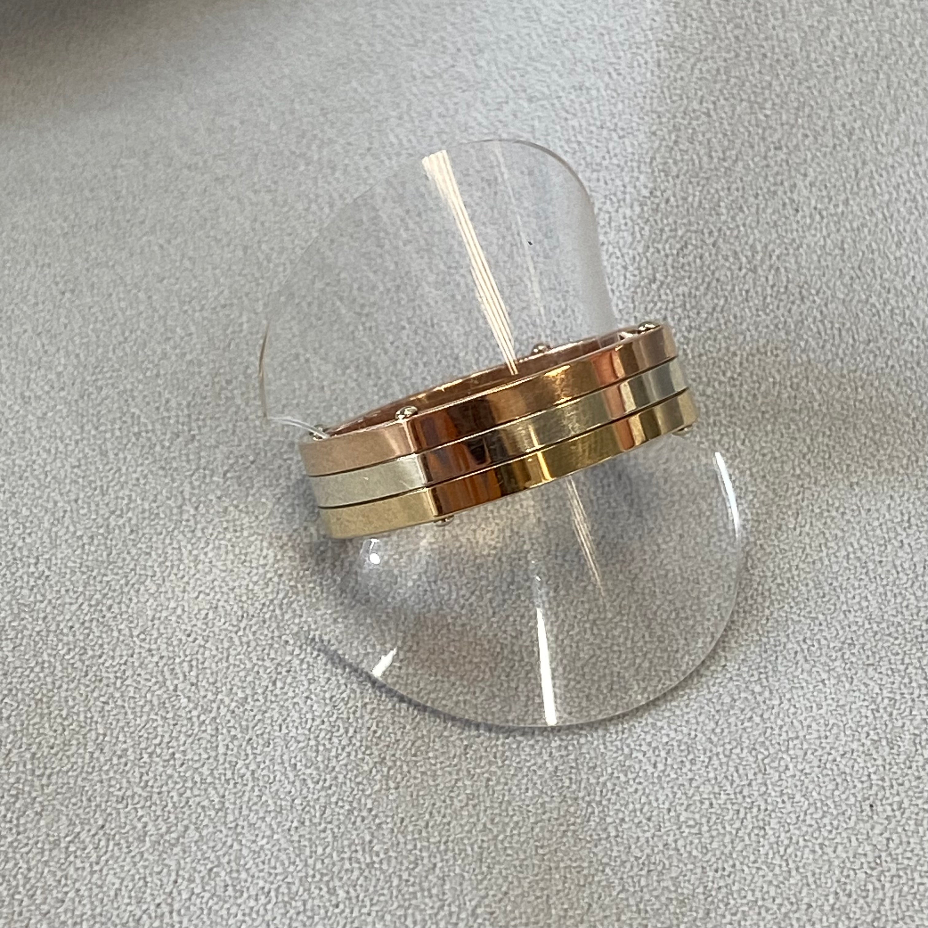 Harrison Tri-Tone 9ct Gold Mens Ring (Size V)