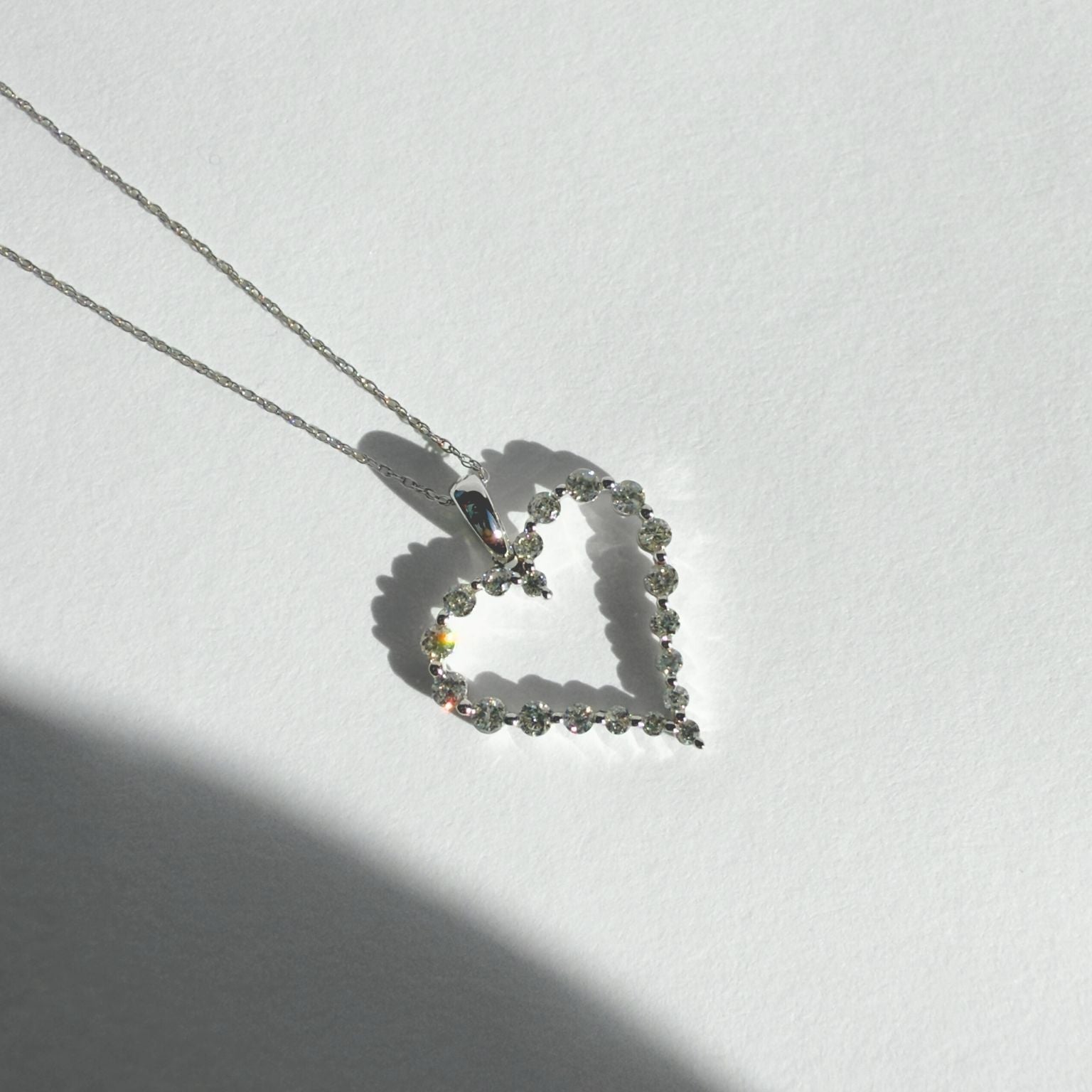 10ct white gold diamond heart pendant_my.Jewellers.3