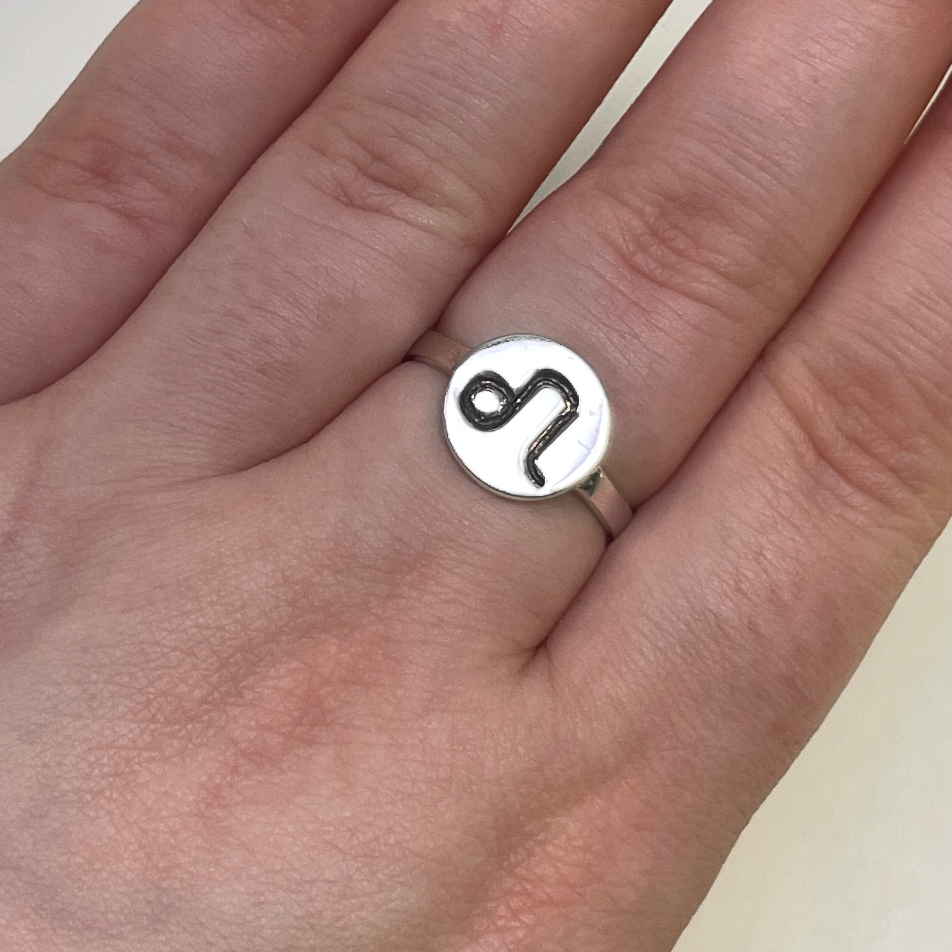 Leo Zodiac Sterling Silver Star Sign Ring (Size P)