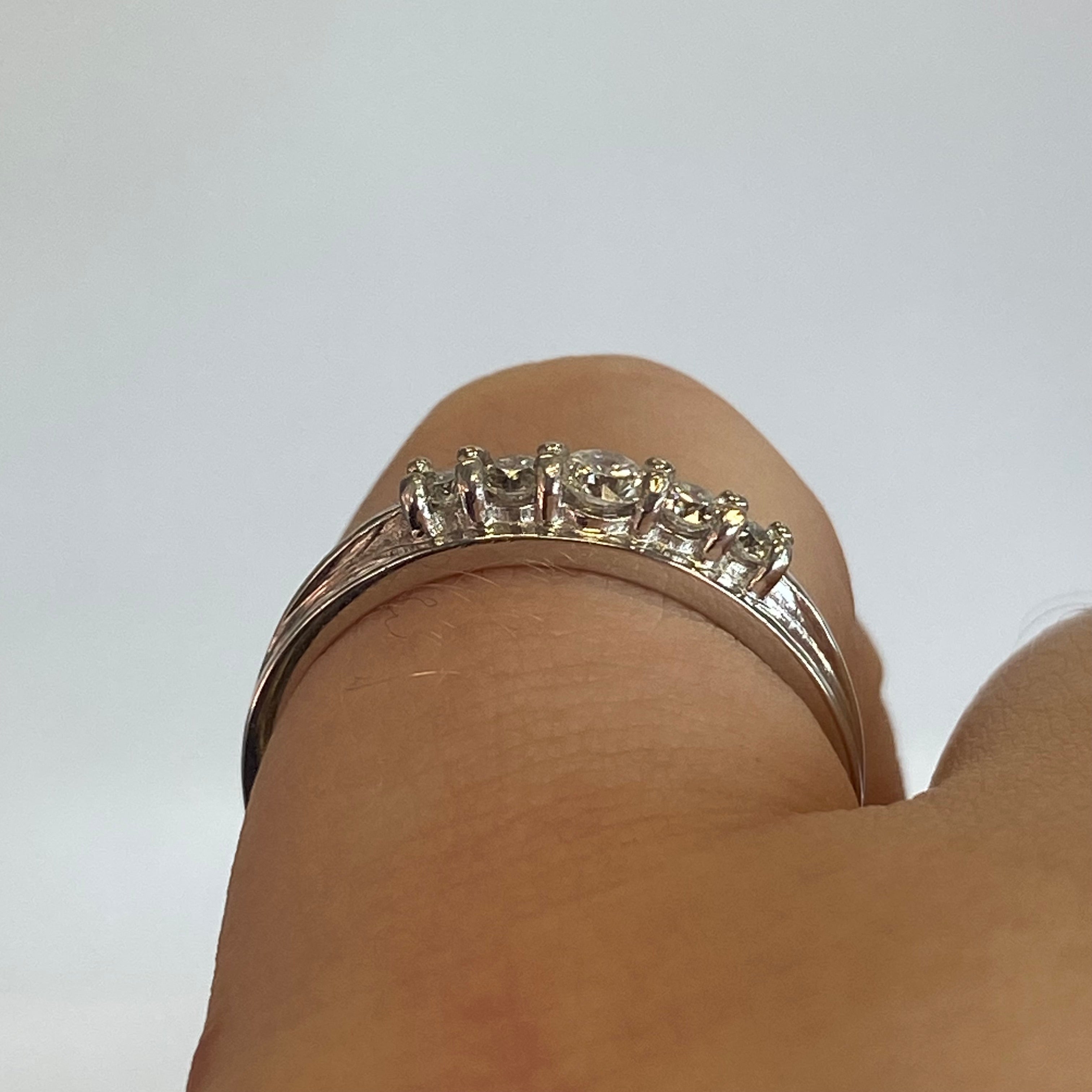 Aimee 9ct White Gold Diamond Ring (Size N)