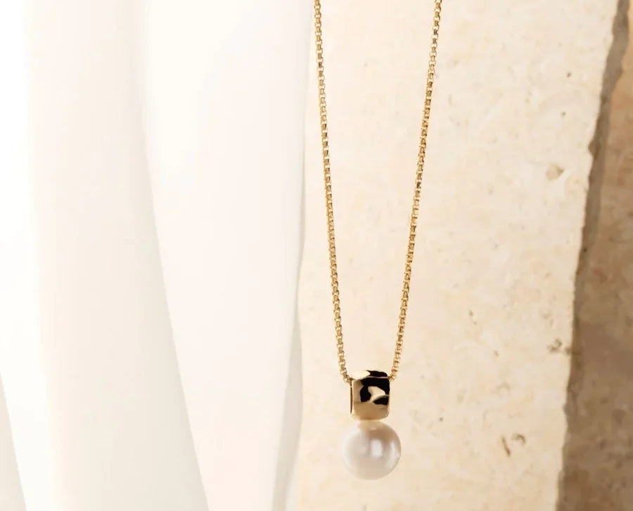 Idyll Pearl Necklace (Yellow Gold)