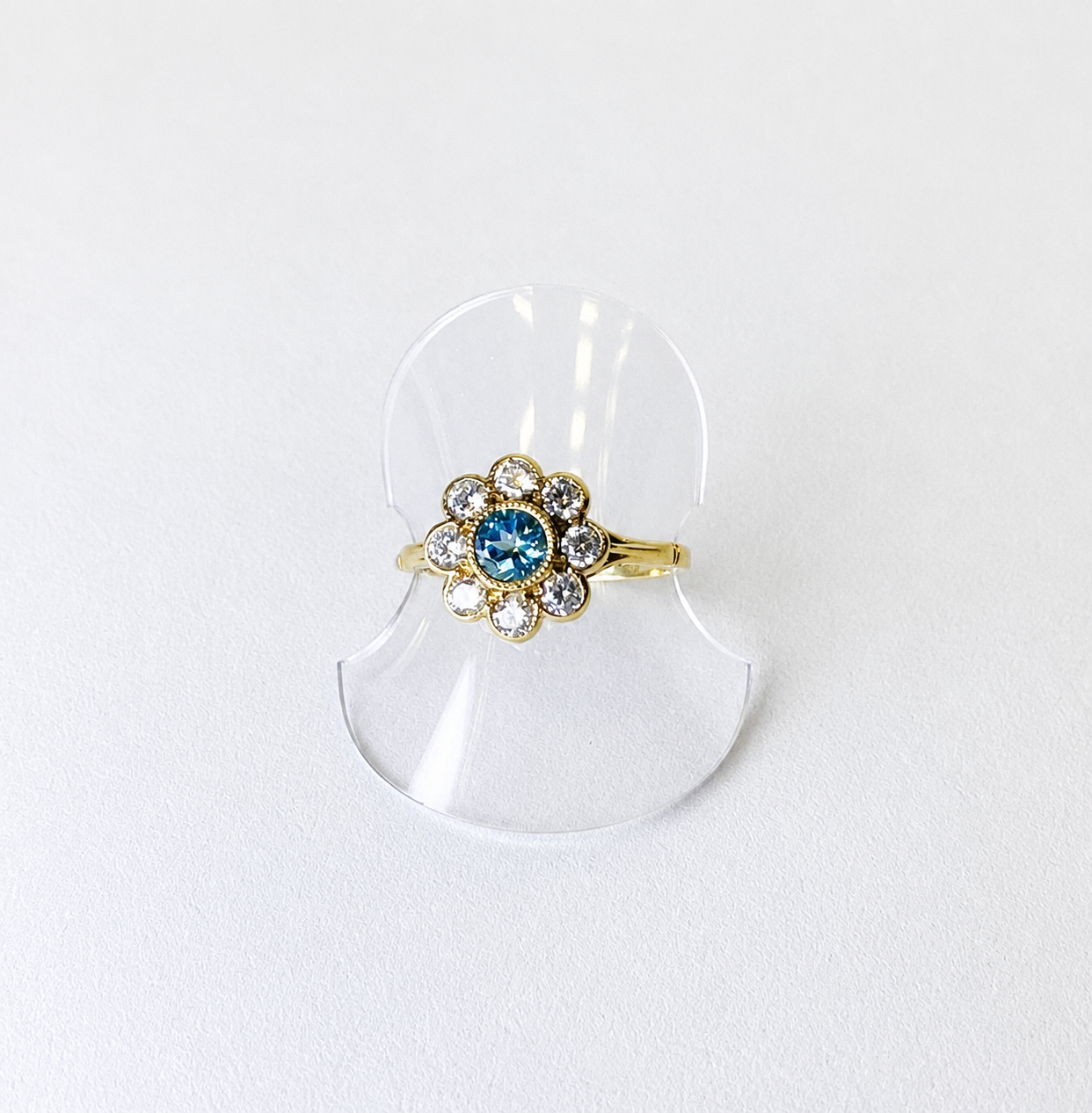 Daisy 9ct Gold Blue Topaz & Diamond Flower Ring (Size M)