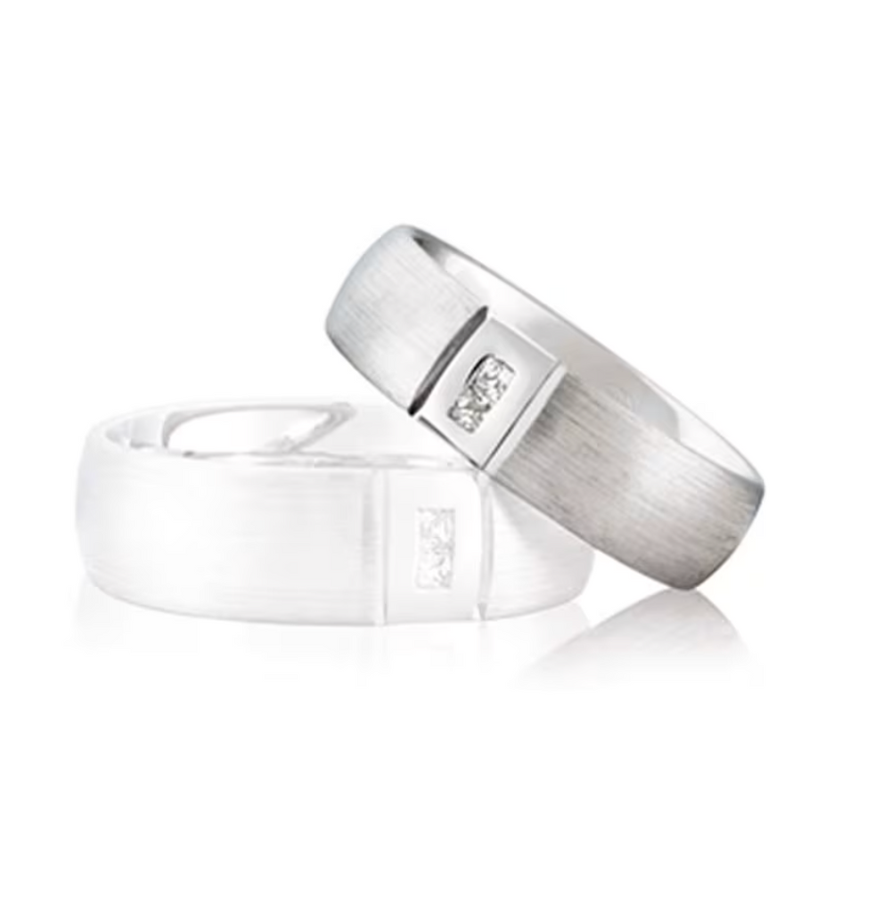 Tobias 9ct White Gold Diamond Set Mens Comfort Fit Ring (Size V)