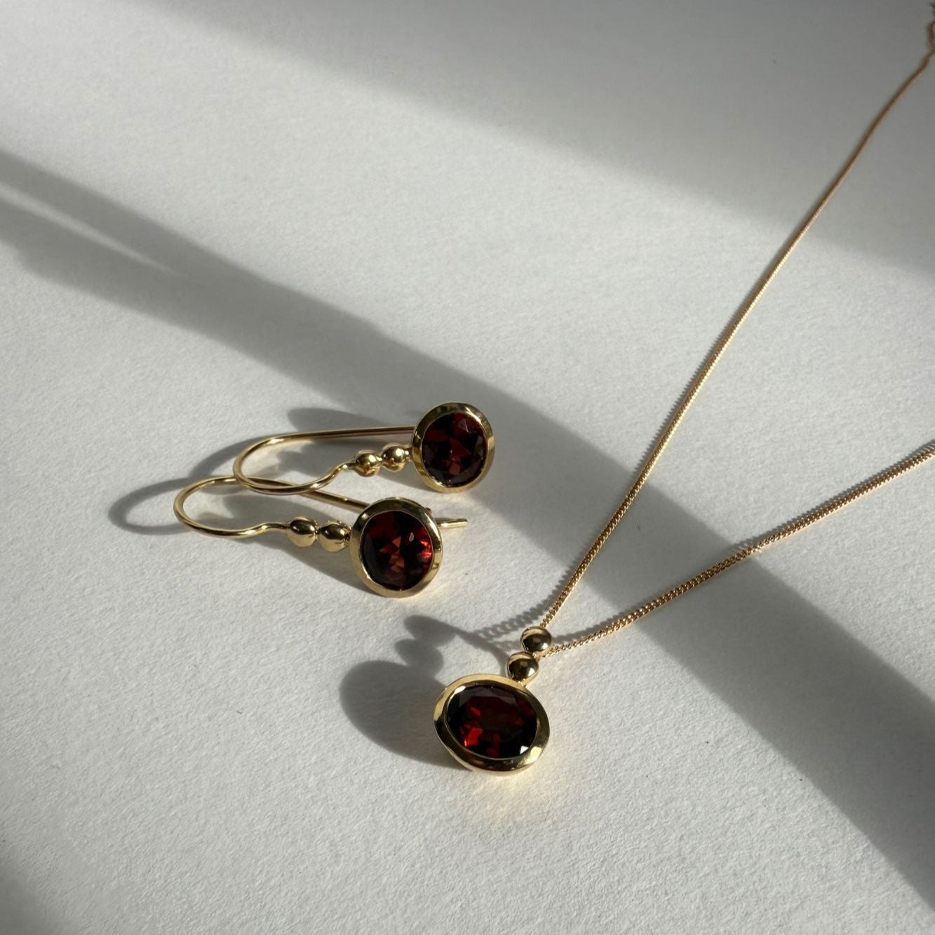 Garnet Hooks
