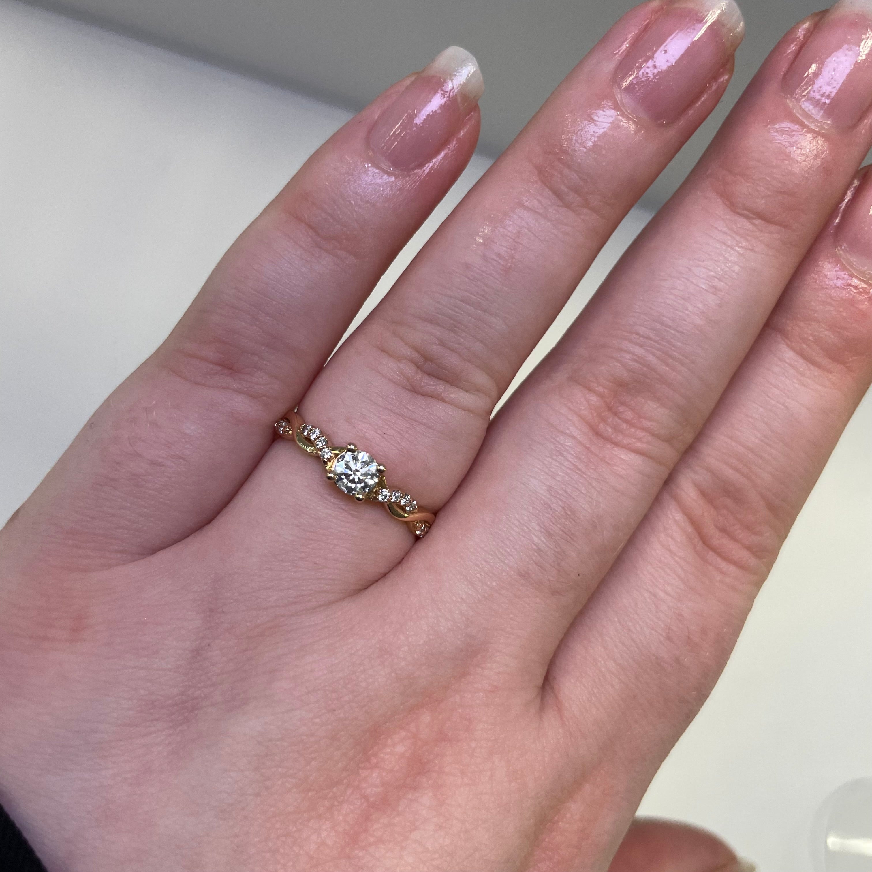 Ella 18ct Rose Gold Round Diamond Engagement Ring with Twist Diamond Shoulders (Size O)