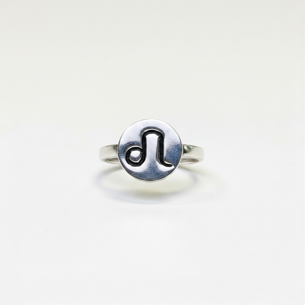Leo Zodiac Sterling Silver Star Sign Ring (Size P)