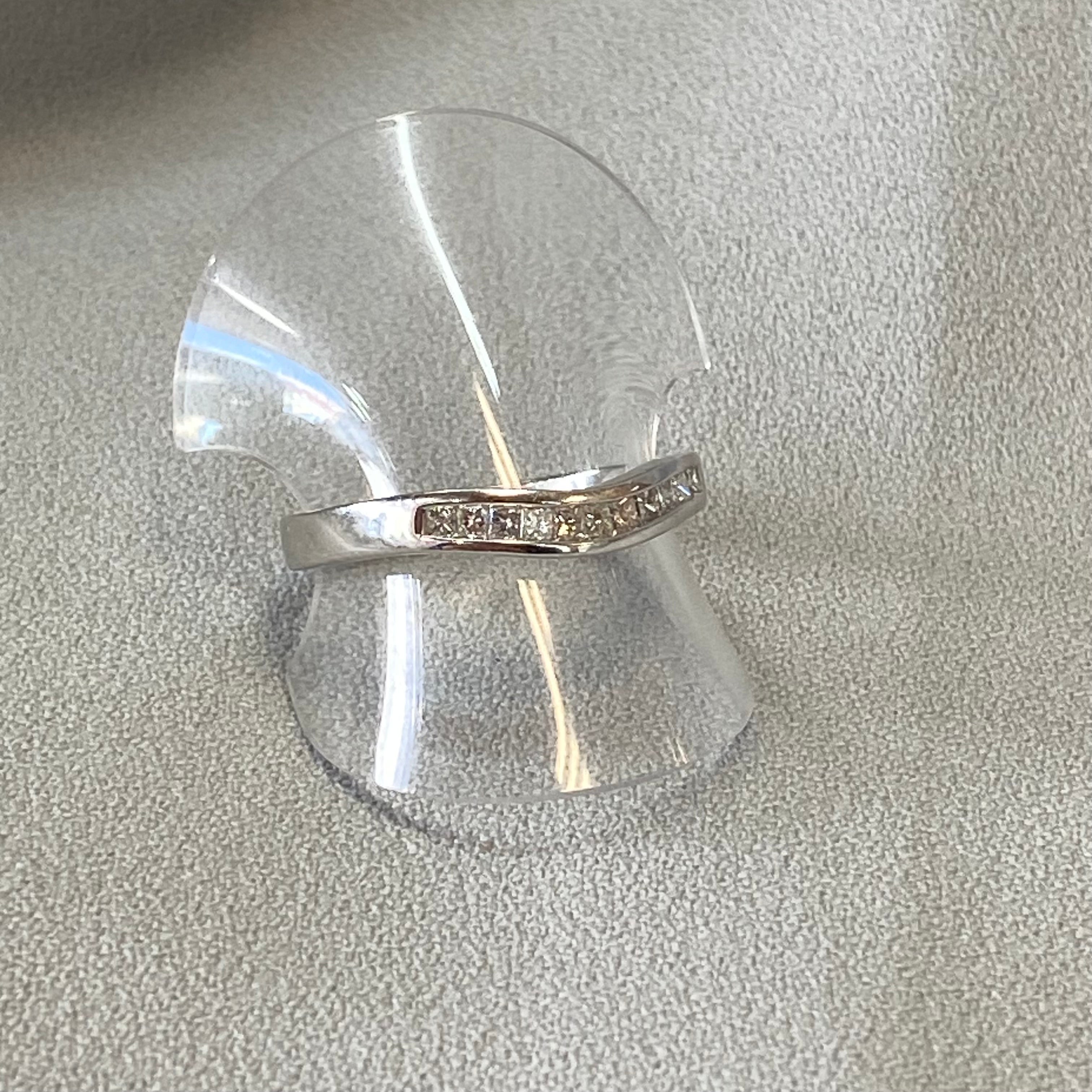 Ivy 18ct White Gold Diamond Curved Eternity Ring (Size N)